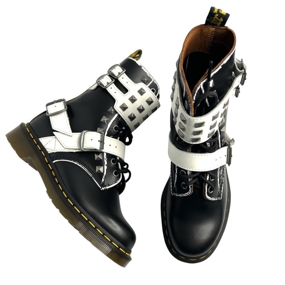 Dr Martens 1490 Joska Stud Boot Black White Rolled Vintage Smooth Size 7 NEW - Picture 9 of 16